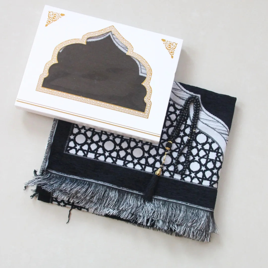 Islamic Prayer Rug with Tasbih Beads Ramadan Eid Gift Set Premium Prayer Mat in Gift Bag or Box Ideal for Muslim Men Women